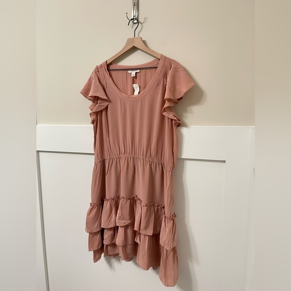 Banana Republic Blush Ruffle Tiered Relaxed Fit Silk Dress Size XL - Picture 5 of 8